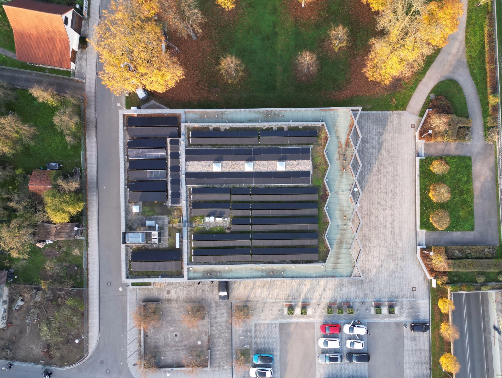 Ein Jahr PV Festhalle